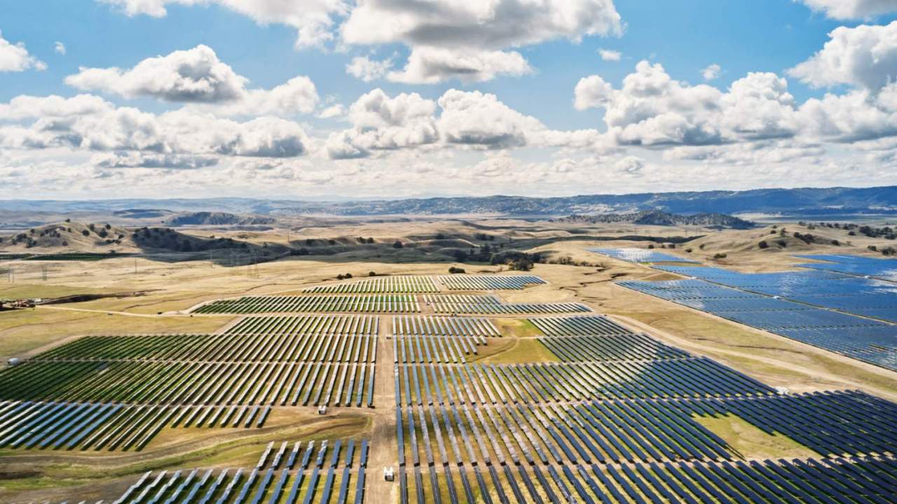 Apple is building a mega battery for Tesla-style solar power storage