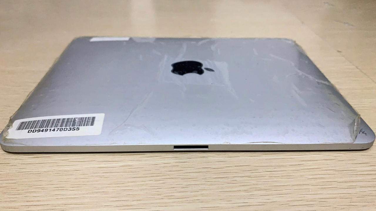 iPad OG could have had a different docking system