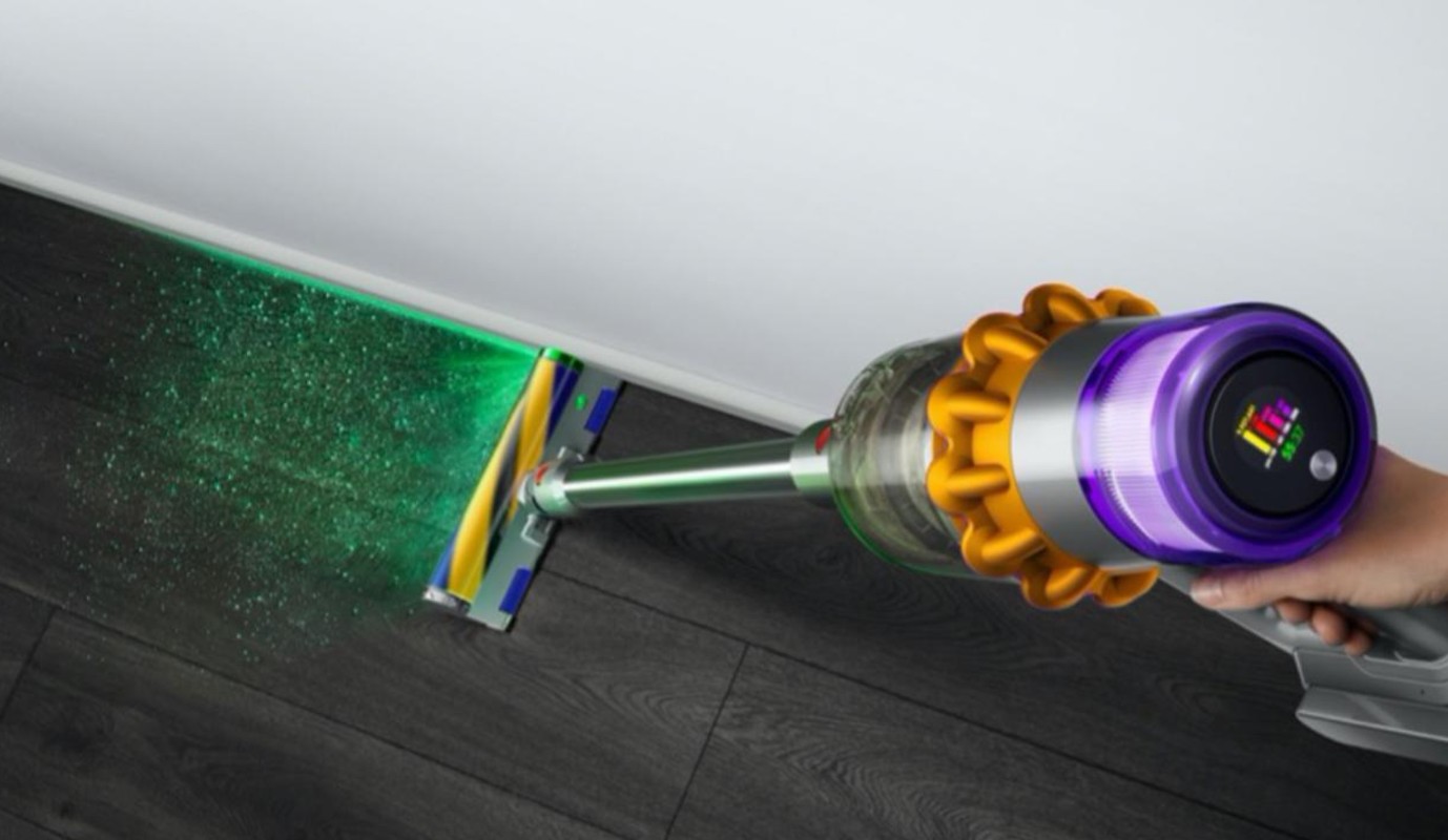 Dyson V15 Detect cordless vacuum uses laser to highlight dust SlashGear