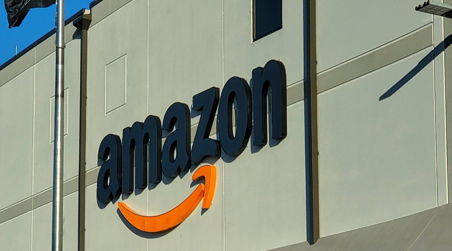amazon vesta home robot