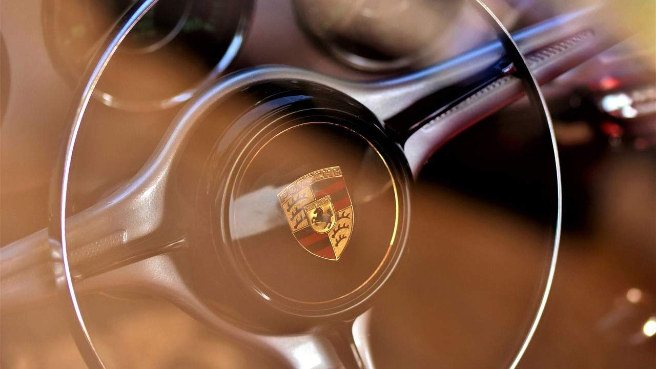 Porsche may step into F1 competition
