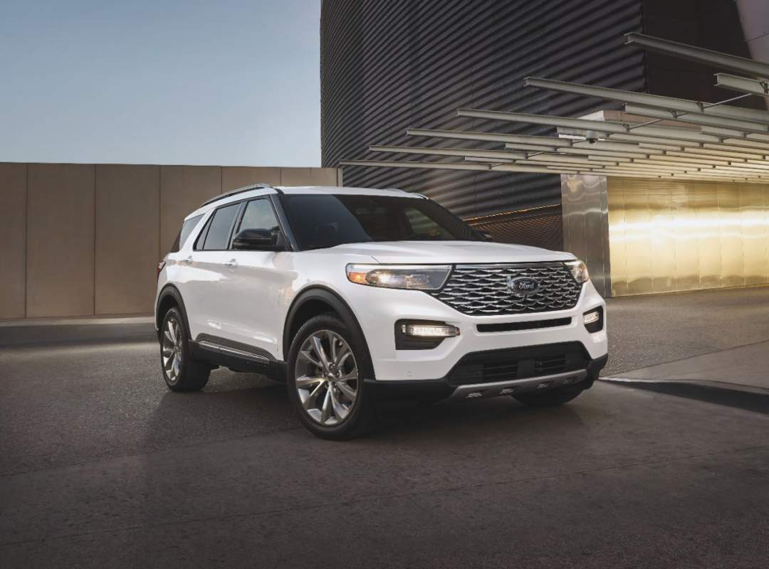 21 Ford Explorer Enthusiast St Offers The Same Thrills For Less Slashgear