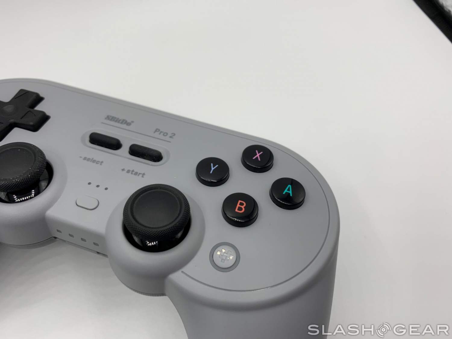 8bitdo Pro 2 Controller Review Excellence Refined Slashgear 8bitdo Pro 2 Controller Review Excellence Refined Slashgear