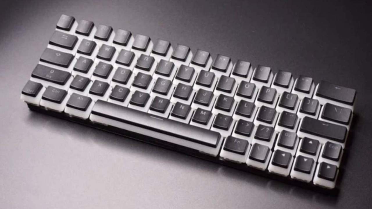 CharaChorder Lite lets you type whole words like you’re playing a piano
