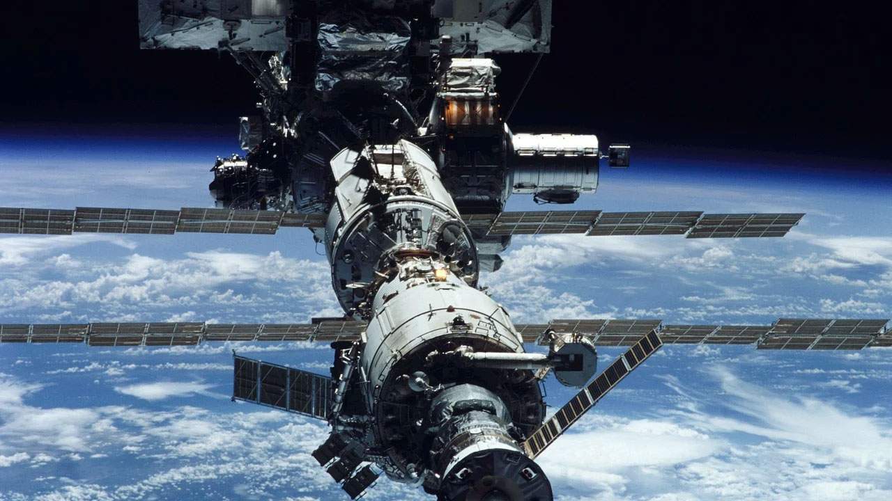 Russia wants to launch its own space station by 2025