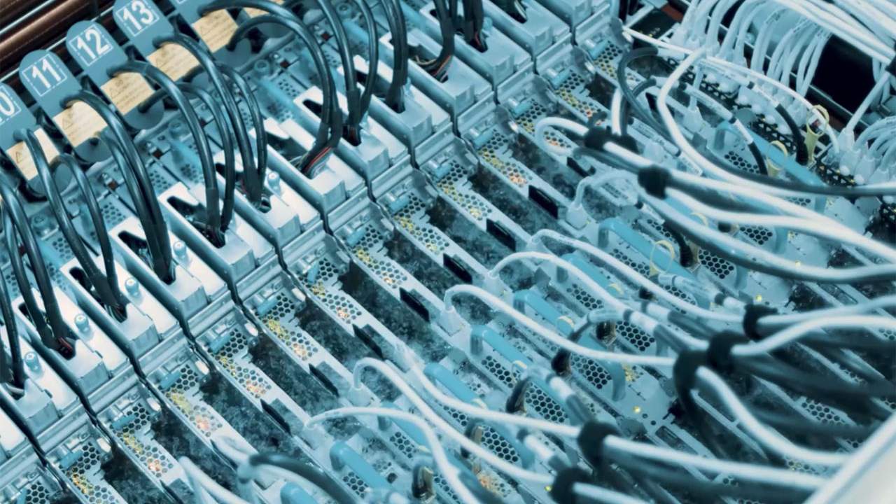 Microsoft cools data center servers using boiling liquid