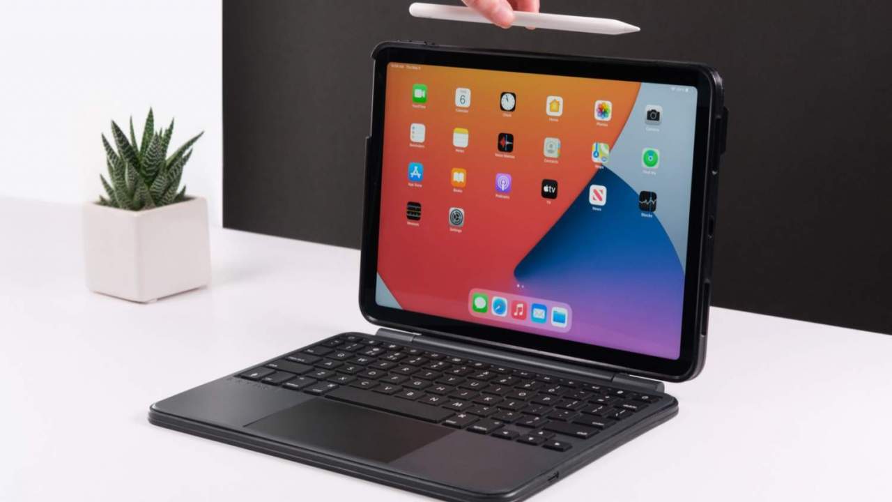 Brydge Air MAX+ adds a keyboard and multitouch trackpad to the latest iPad Air
