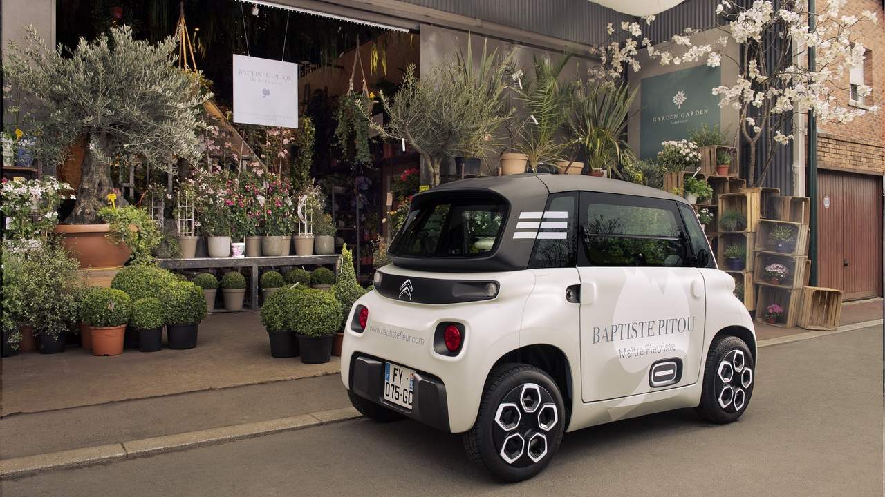The Citroën Ami Cargo is an electric microvan for small business errands