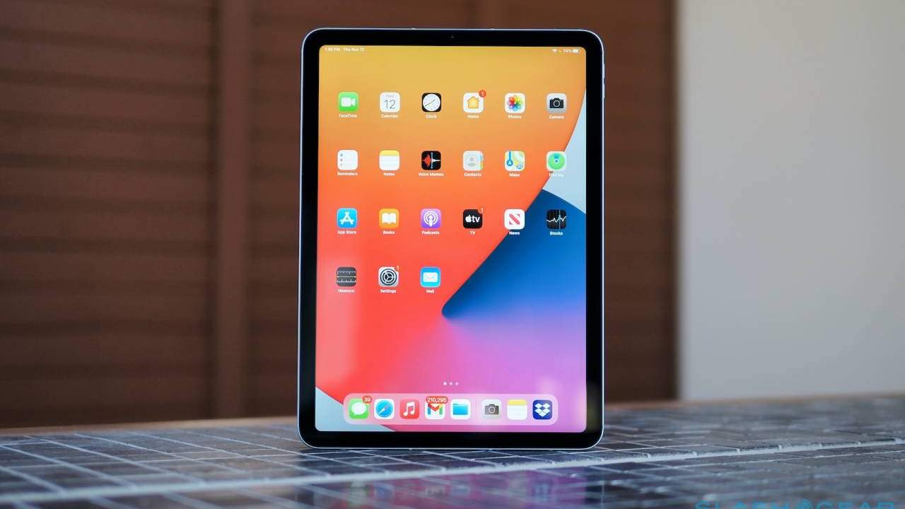 iPads with OLED screens rumored to be coming next year