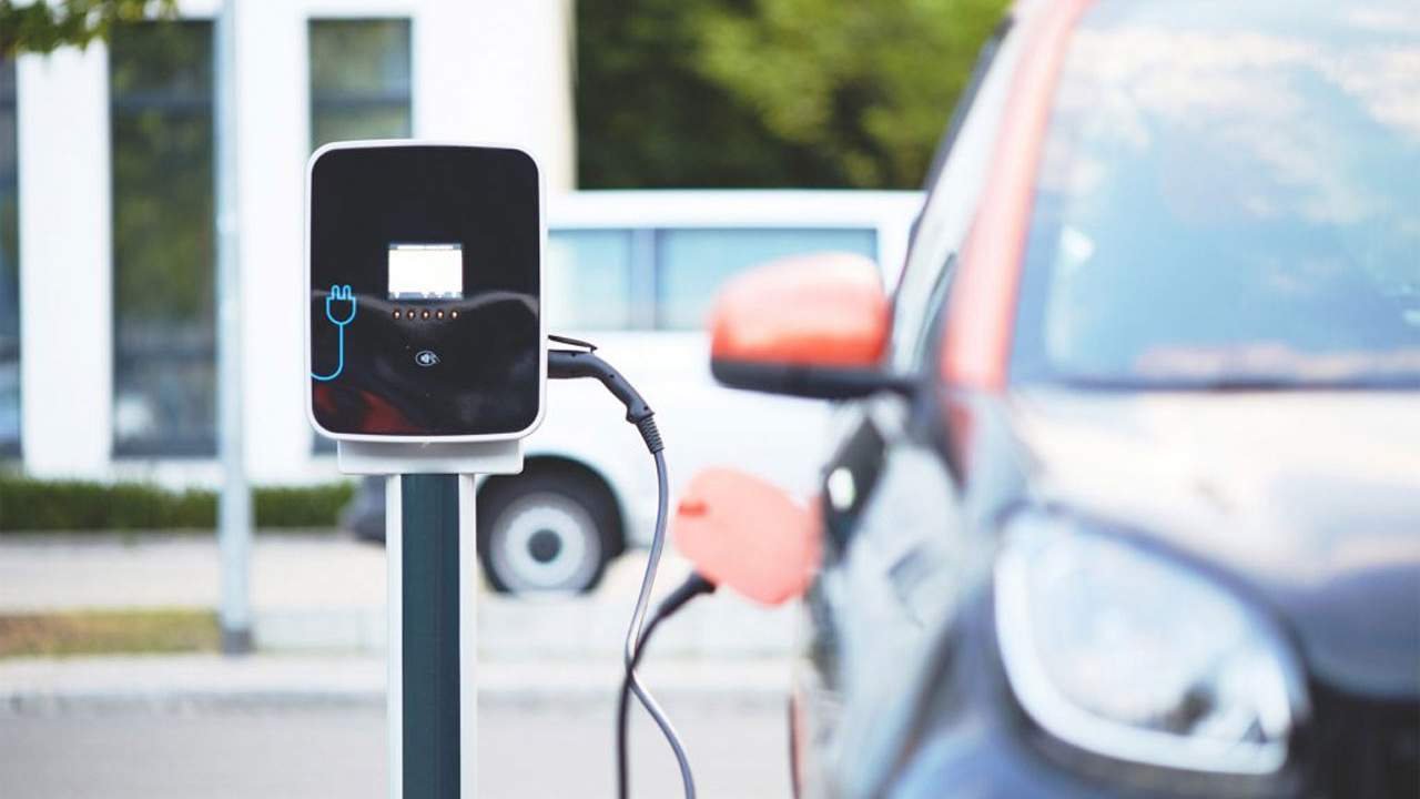 Long-lasting solid-state lithium battery designed by Harvard researchers