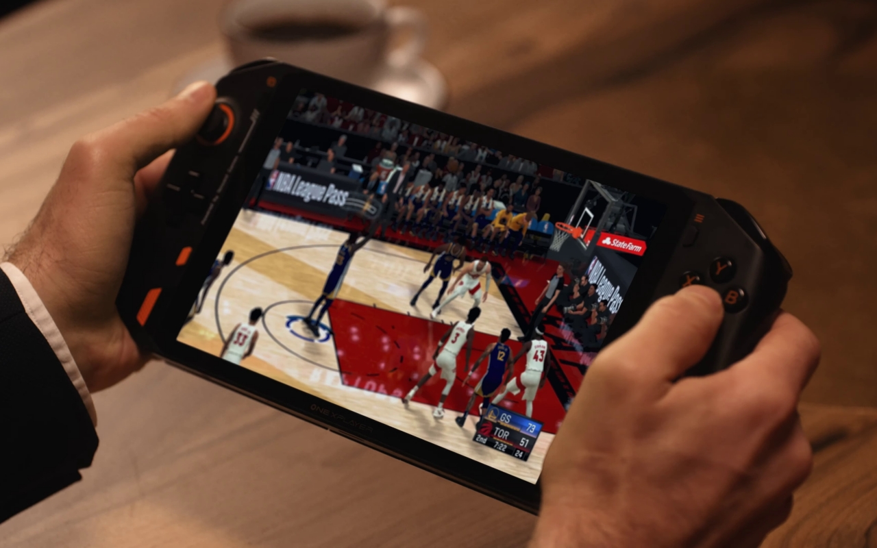 ONEXPLAYER gaming PC handheld comes with a bigger screen ONEXPLAYER gaming PC handheld comes with a bigger screen