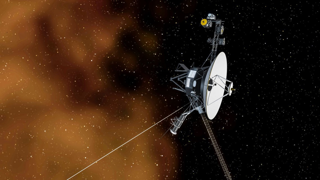 Voyager 1 hears a plasma hum in deep space