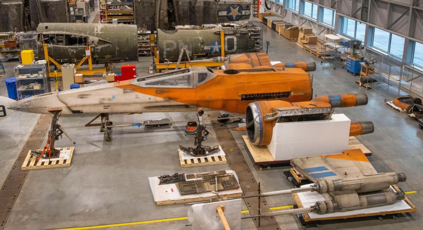 Smithsonian shows off its new lifesize Star Wars XWing movie prop