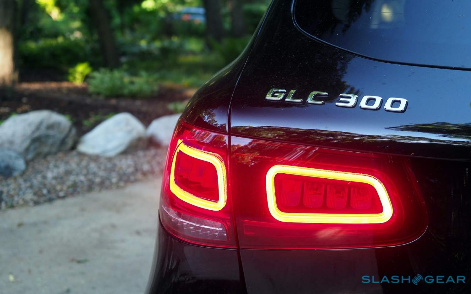 21 Mercedes Benz Glc 300 4matic Review The Self Confident Suv Slashgear