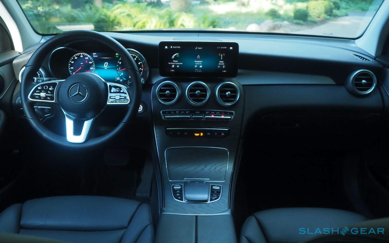 21 Mercedes Benz Glc 300 4matic Review The Self Confident Suv Slashgear