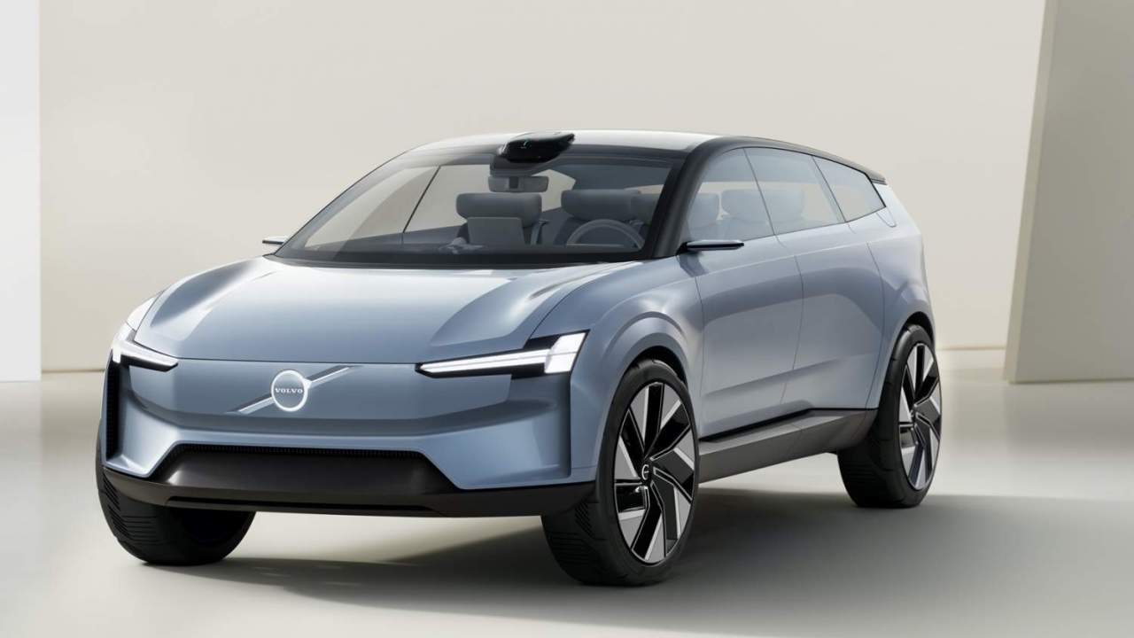 All-electric, this Volvo Concept Recharge teases the shape of SUVs to come