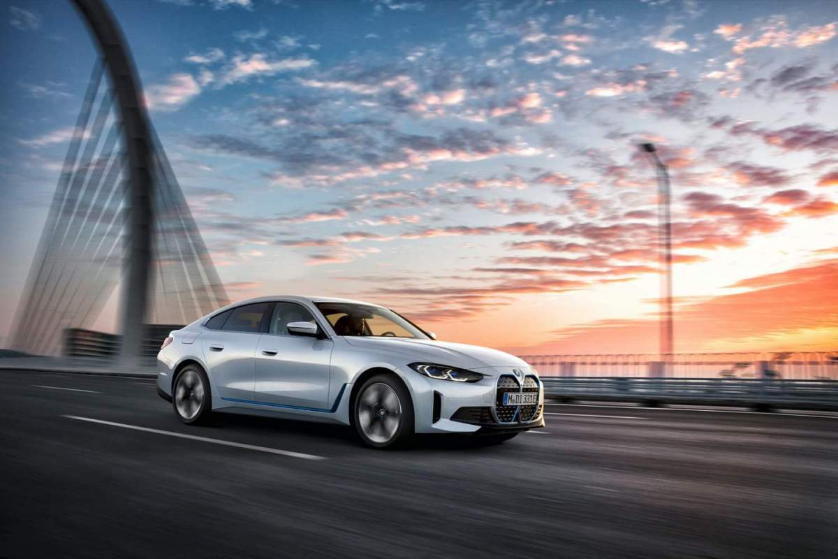 2022 BMW i4 gets price and range Potent i4 M50 packs 536hp SlashGear