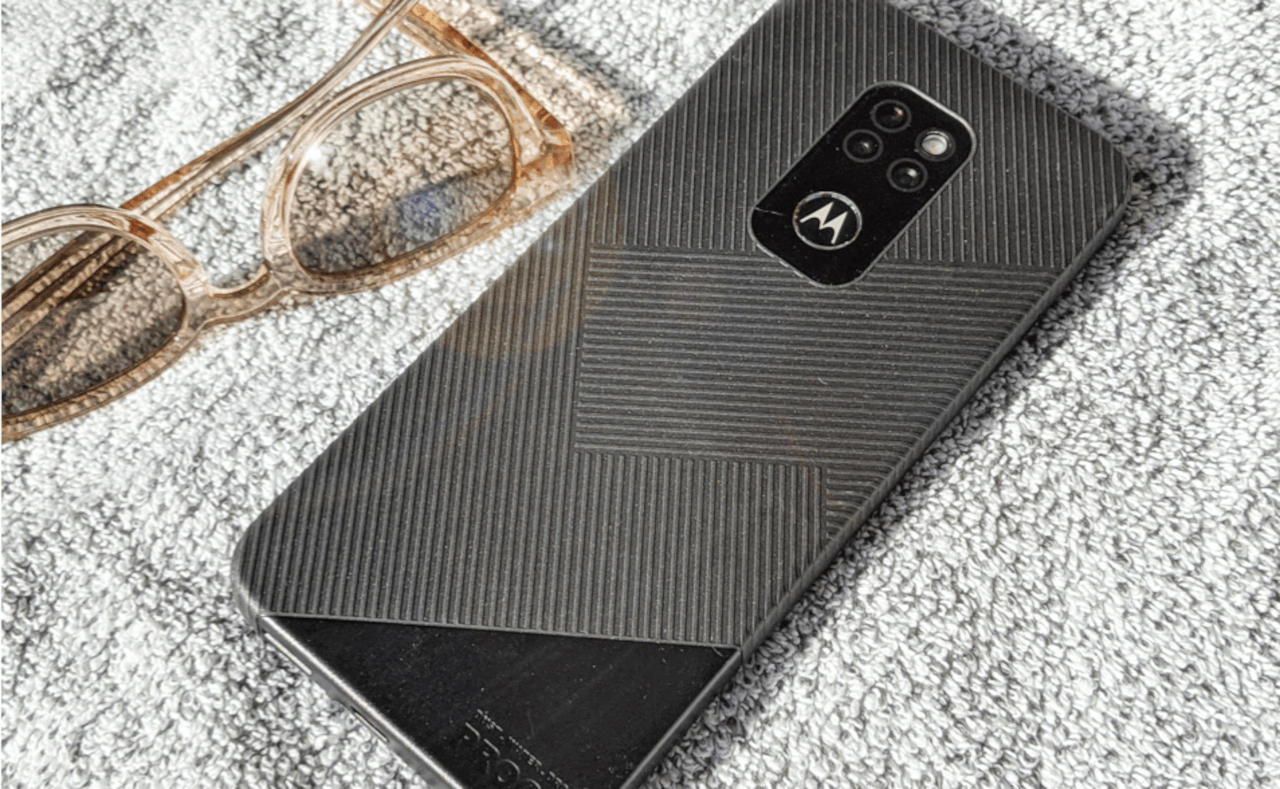 Смартфон Motorola Defy Купить