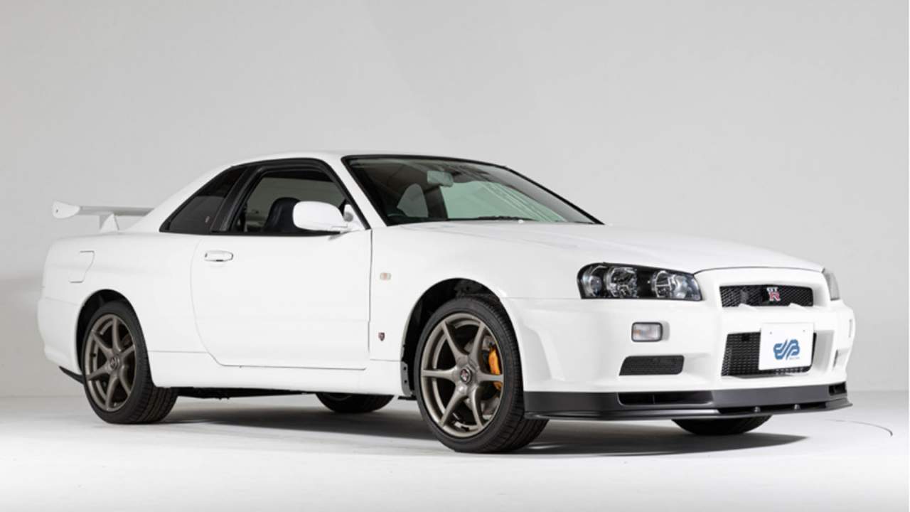 Incredibly preserved 2002 Nissan Skyline GT-R V-Spec II is like new