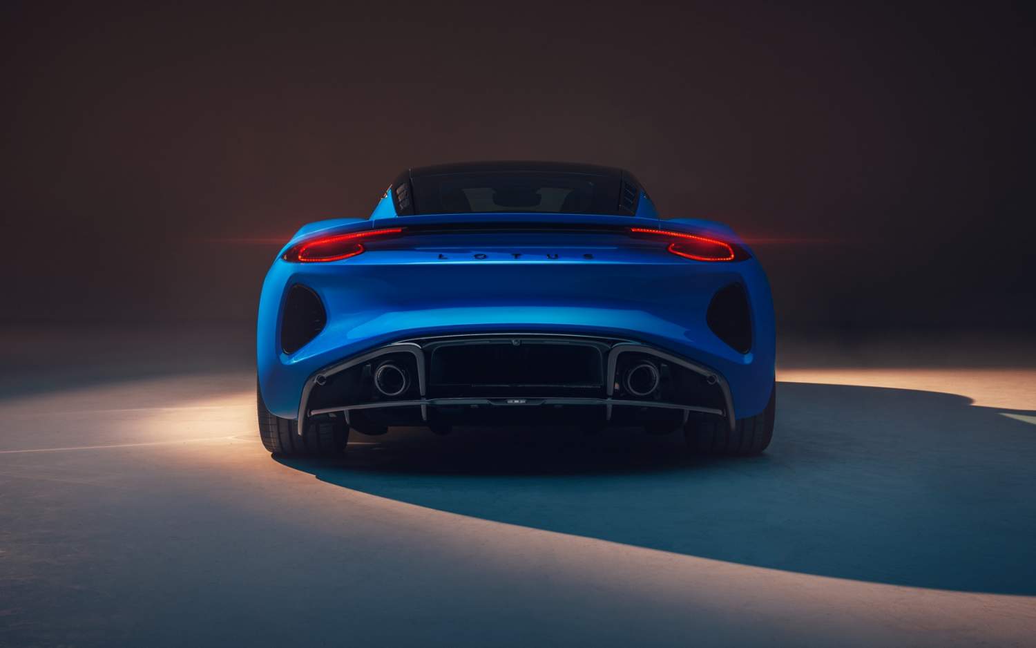 The New Lotus Emira Ends A Sports Car Era In The Best Possible Way Slashgear The New Lotus Emira Ends A Sports Car Era In The Best Possible Way Slashgear