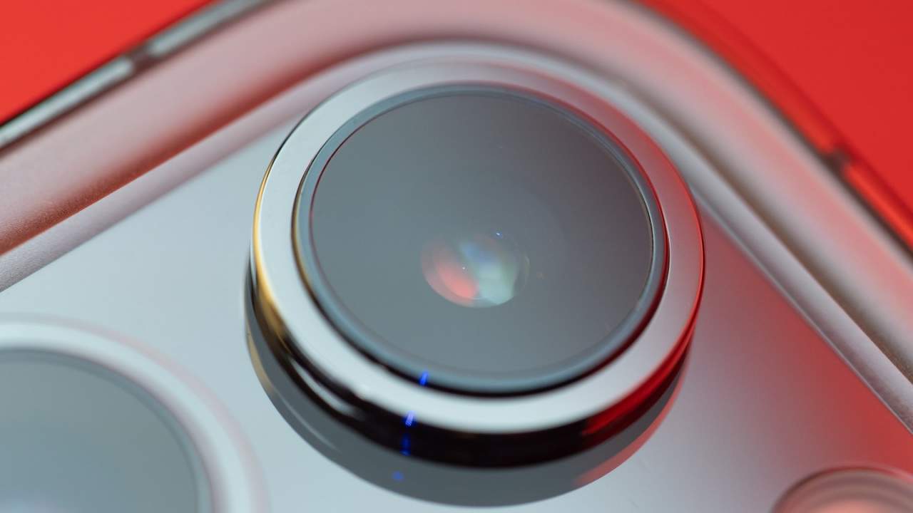 Gorilla Glass DX and DX+ will protect and enhance your mobile photography