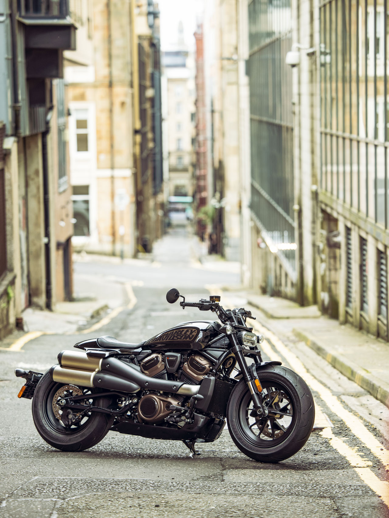 harley sportster 1200 fuel capacity