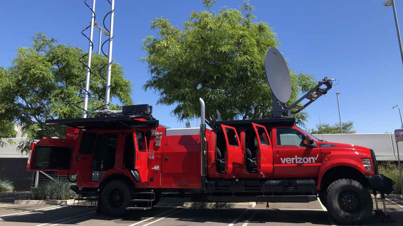 Verizon THOR command center vehicle deploys 5G coverage in emergencies