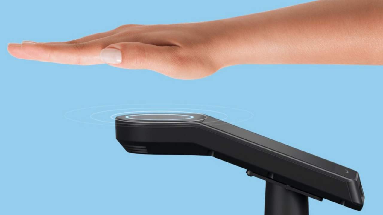 Amazon offers store customers credit for using palmscanning system