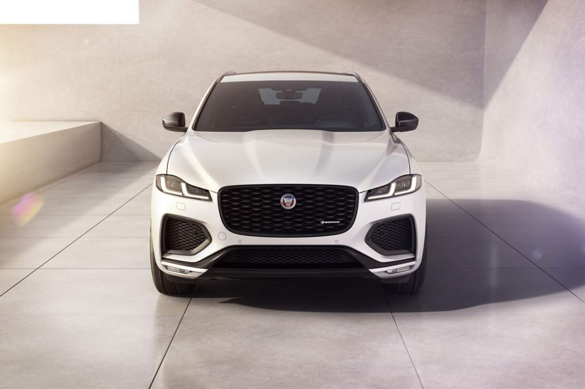 Jaguar F Pace R Dynamic Black Model Adds Blacked Out Style Slashgear Jaguar F Pace R Dynamic Black Model Adds Blacked Out Style Slashgear