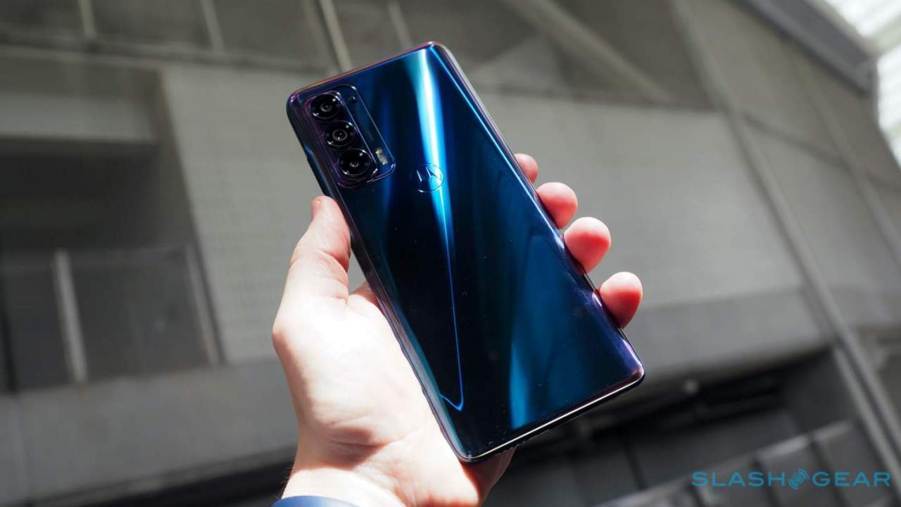 Motorola Edge 2021 Hands On Moto S Winning Android Recipe Cranked Up To 108 Slashgear Best Motorola Phone 2022 Reddit