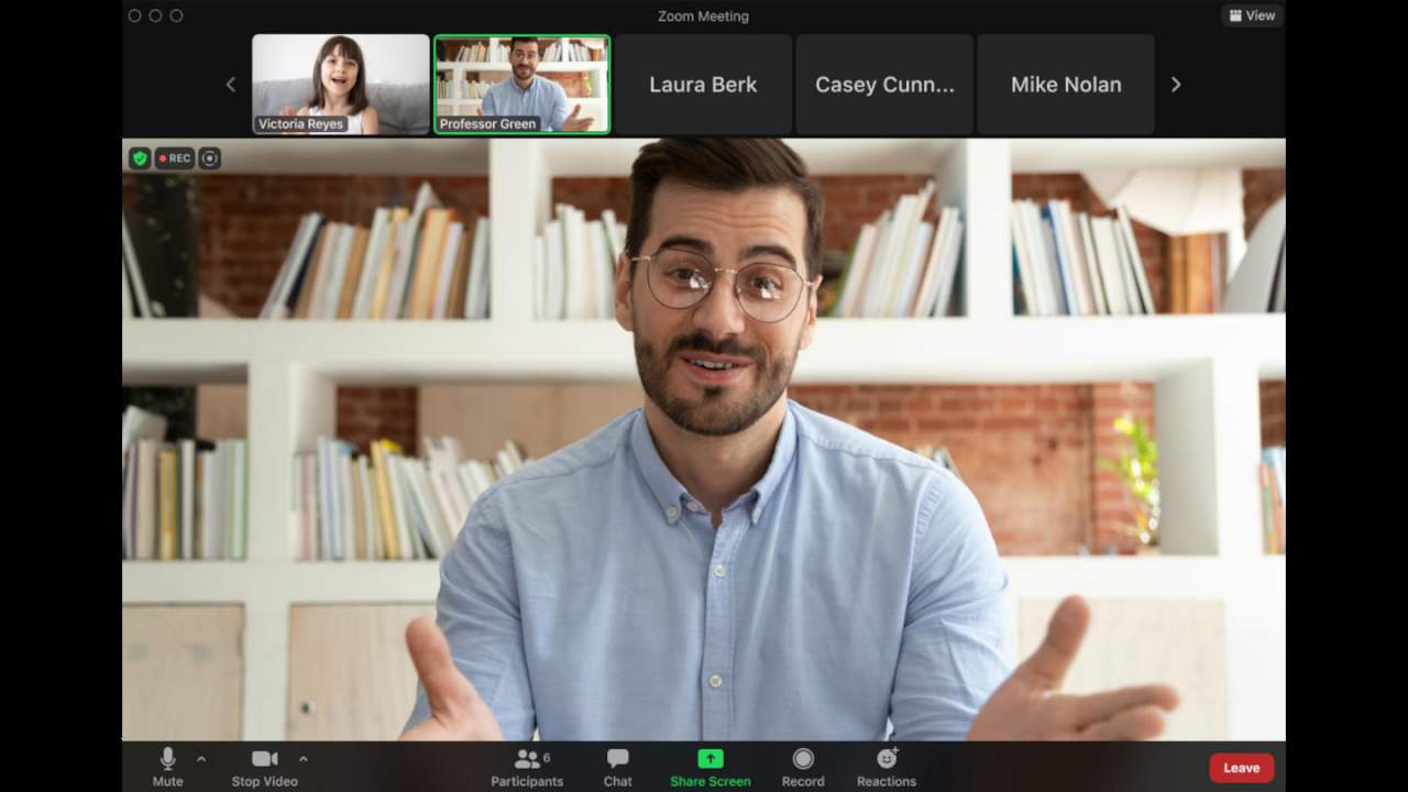 Zoom Focus Mode hides distracting participants