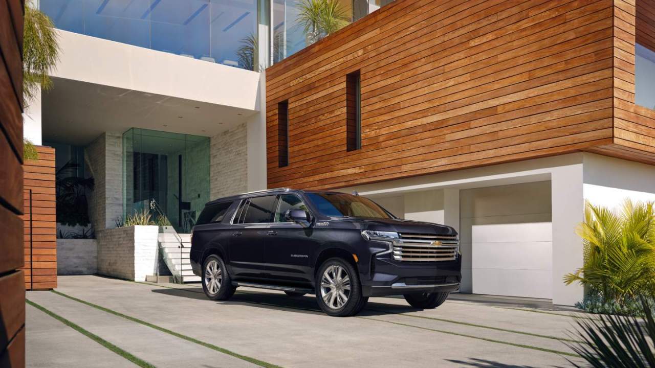 2022 Chevy Tahoe and Suburban get new tech and more V8 options