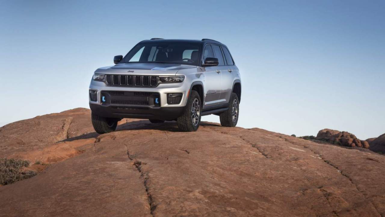 2022 Jeep Grand Cherokee 4xe PHEV revealed with new Trailhawk trim