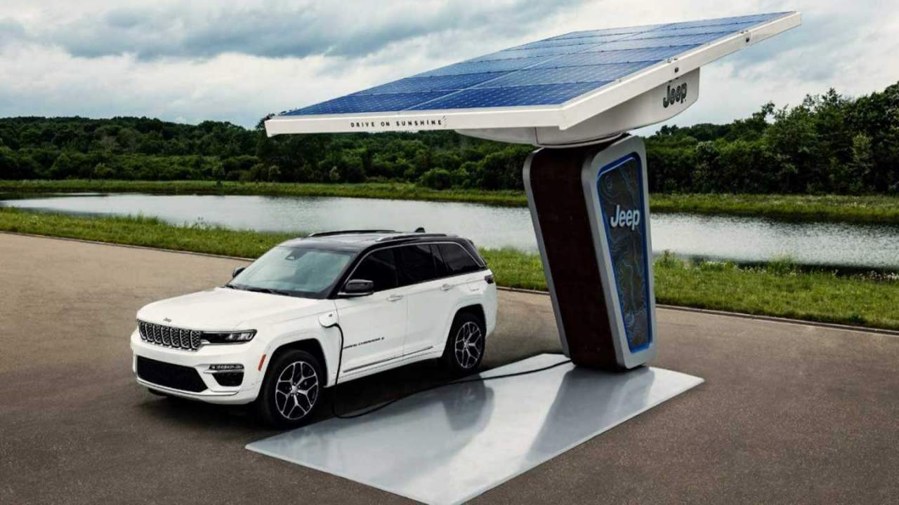 Jeep confirms reveal date for 2022 Grand Cherokee 4xe