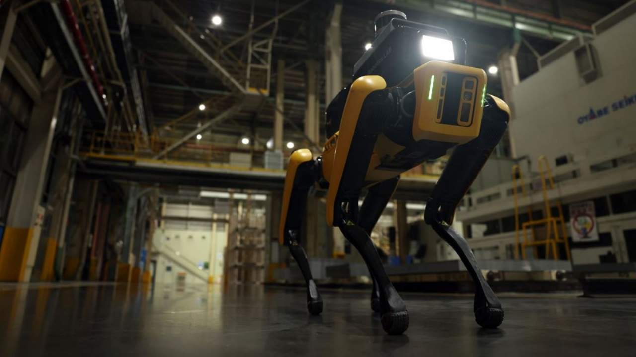 Hyundai Factory Safety Service Robot puts Spot on factory patrol