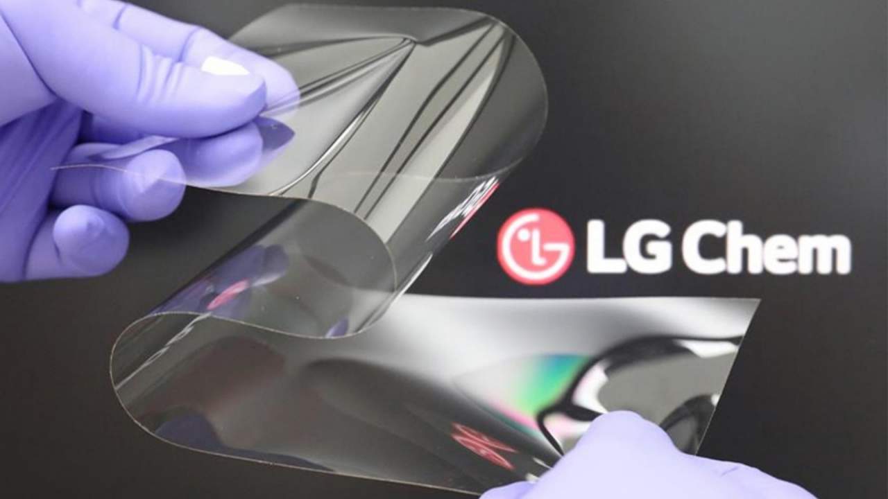 LG Real Folding Window display cover promises to make creases disappear