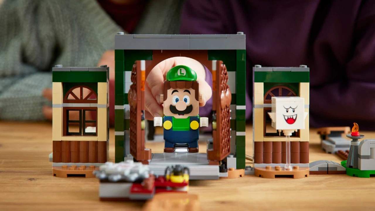 LEGO Super Mario Luigi’s Mansion sets will launch after the holidays