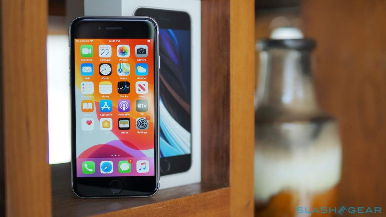 Iphone Se 3 Will Reportedly Have Very Minimal Changes Slashgear