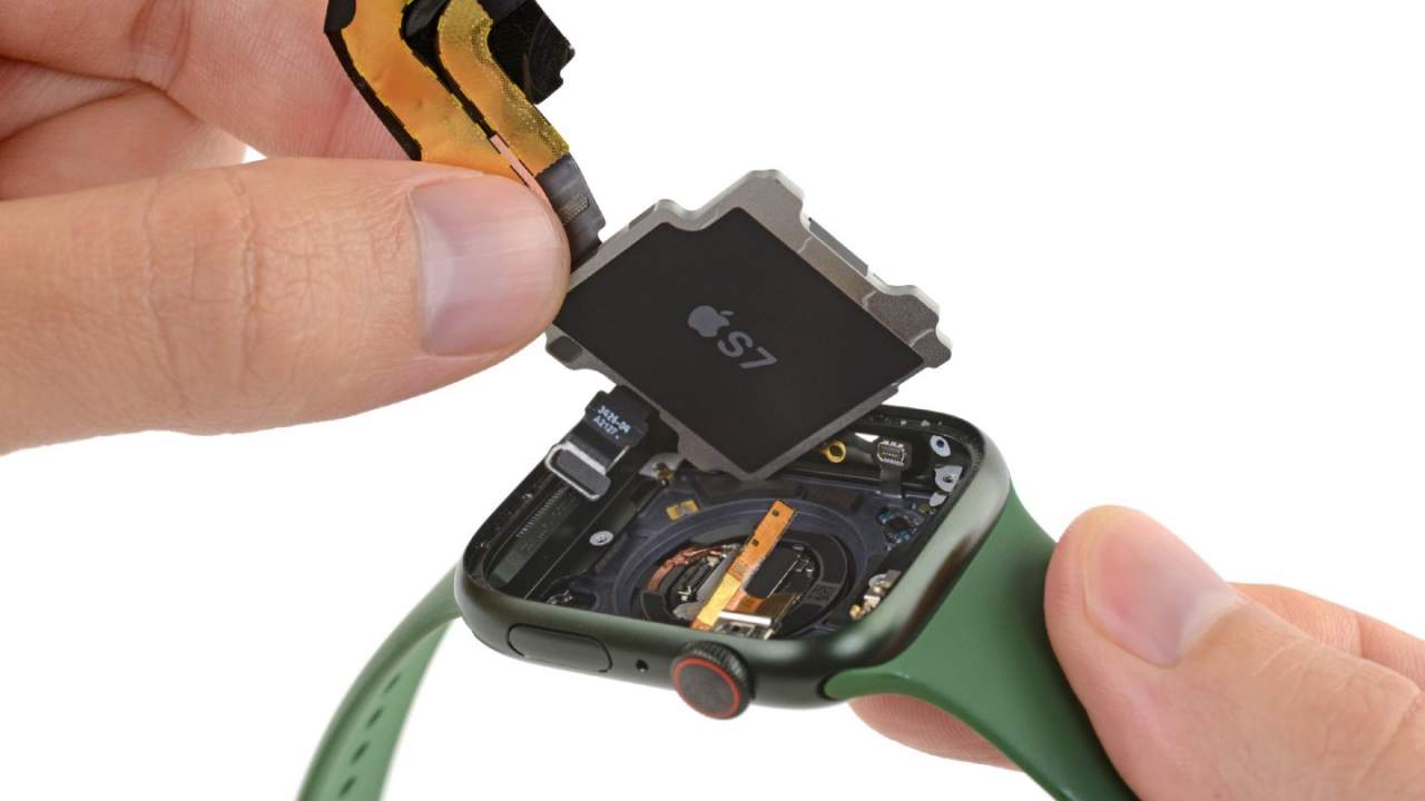 Apple Watch Series 7 teardown reveals small but important changes