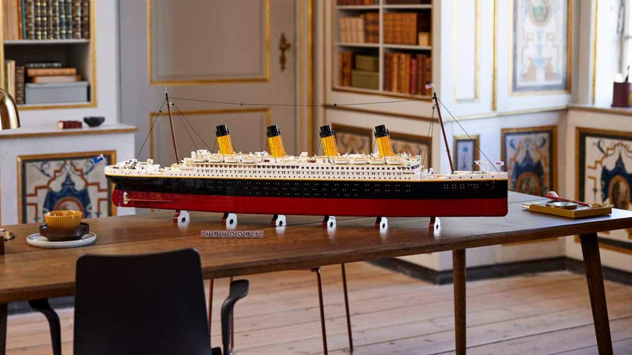 LEGO Titanic set is a 9,090-brick boat based on original blueprints