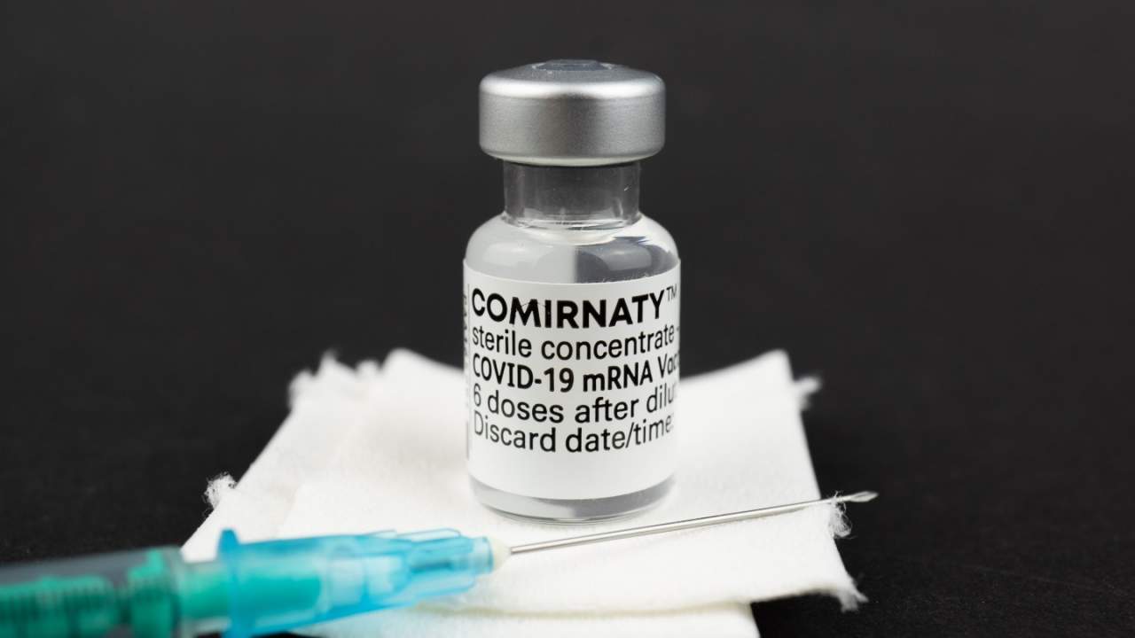 Pfizer COVID-19 vaccine gets FDA panel recommendation for young kids