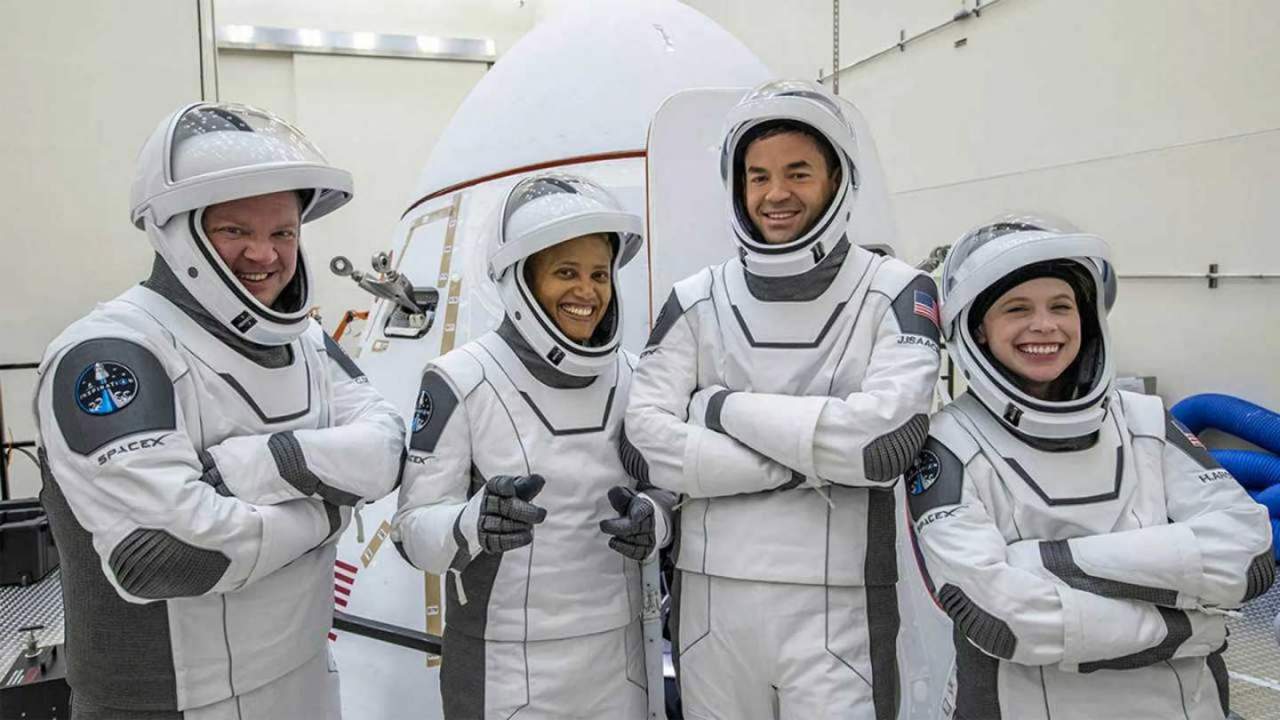 Toilet issue with Crew Dragon capsule will be fixed before launch