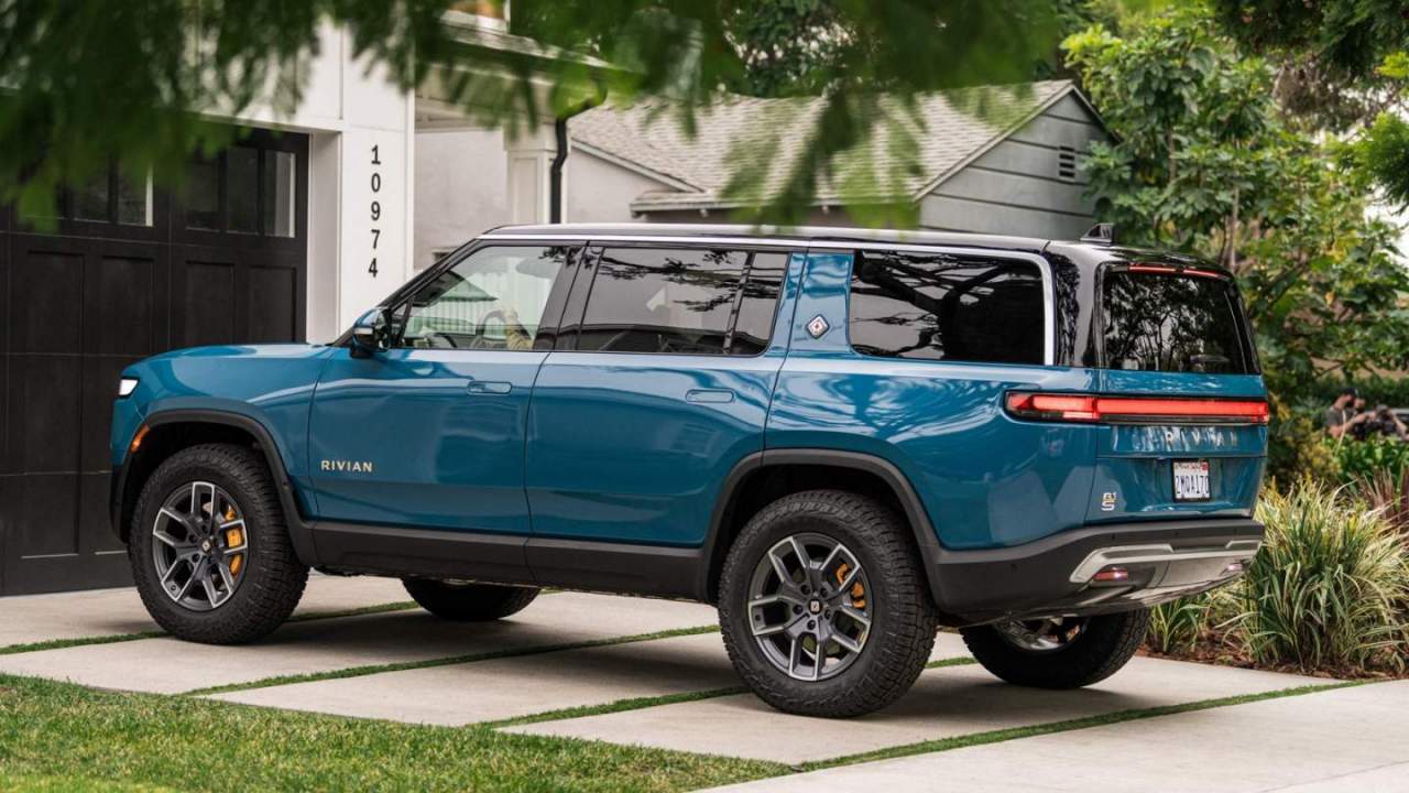 Rivian is telling R1S buyers when their electric SUV should arrive