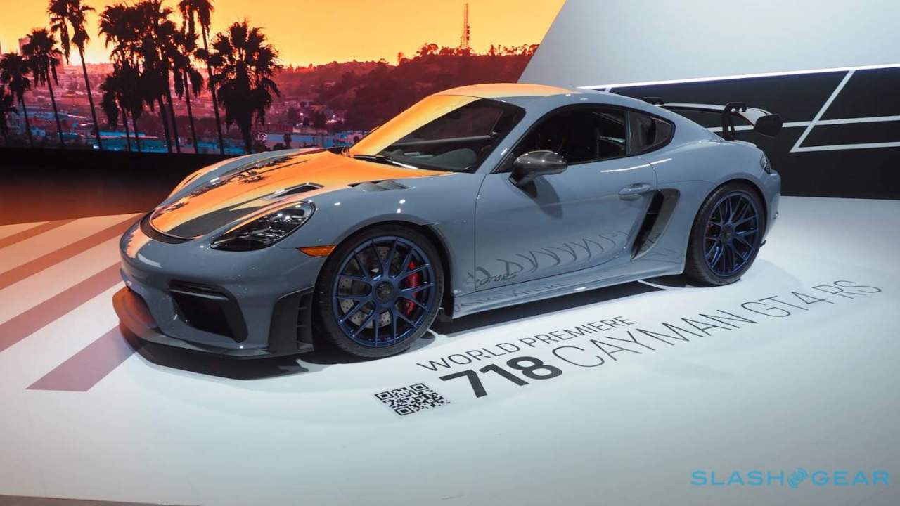 The 2022 Porsche 718 Cayman GT4 RS is a serious glow-up