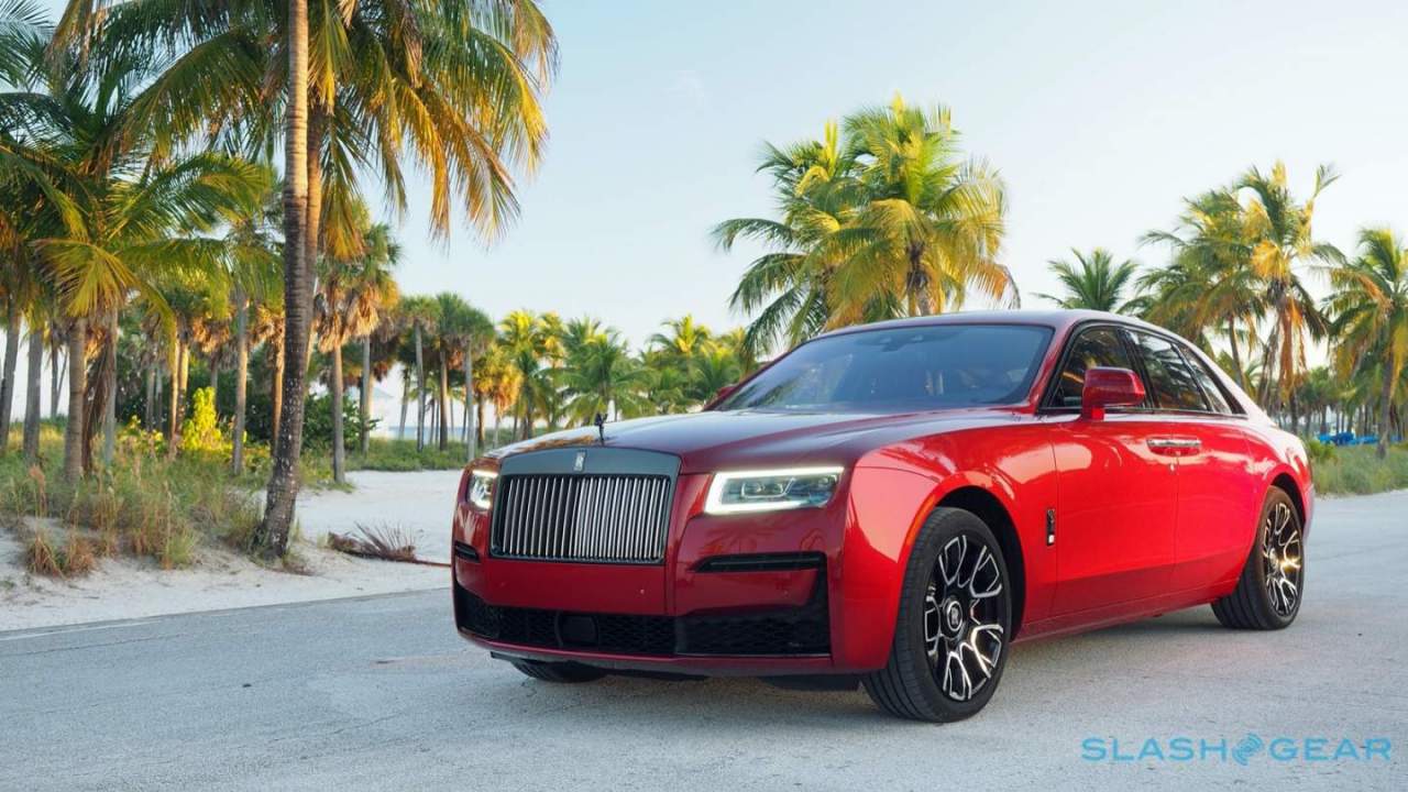The Black Badge Ghost isn’t electric, but it drives like a Rolls-Royce love letter to EVs