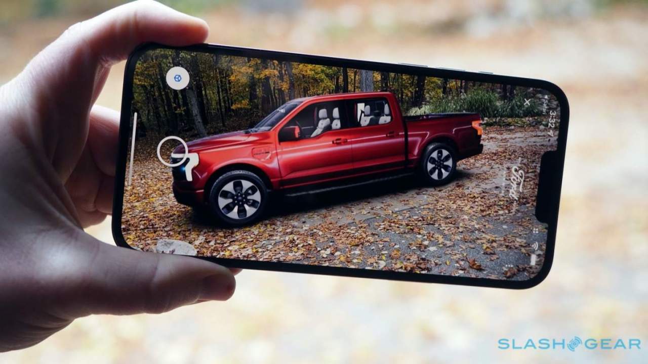 This Ford F-150 Lightning AR app is a much-needed EV Pickup 101