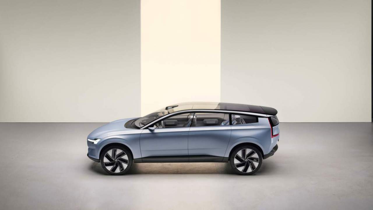 Volvo Concept Recharge shows off the future of sustainable cars