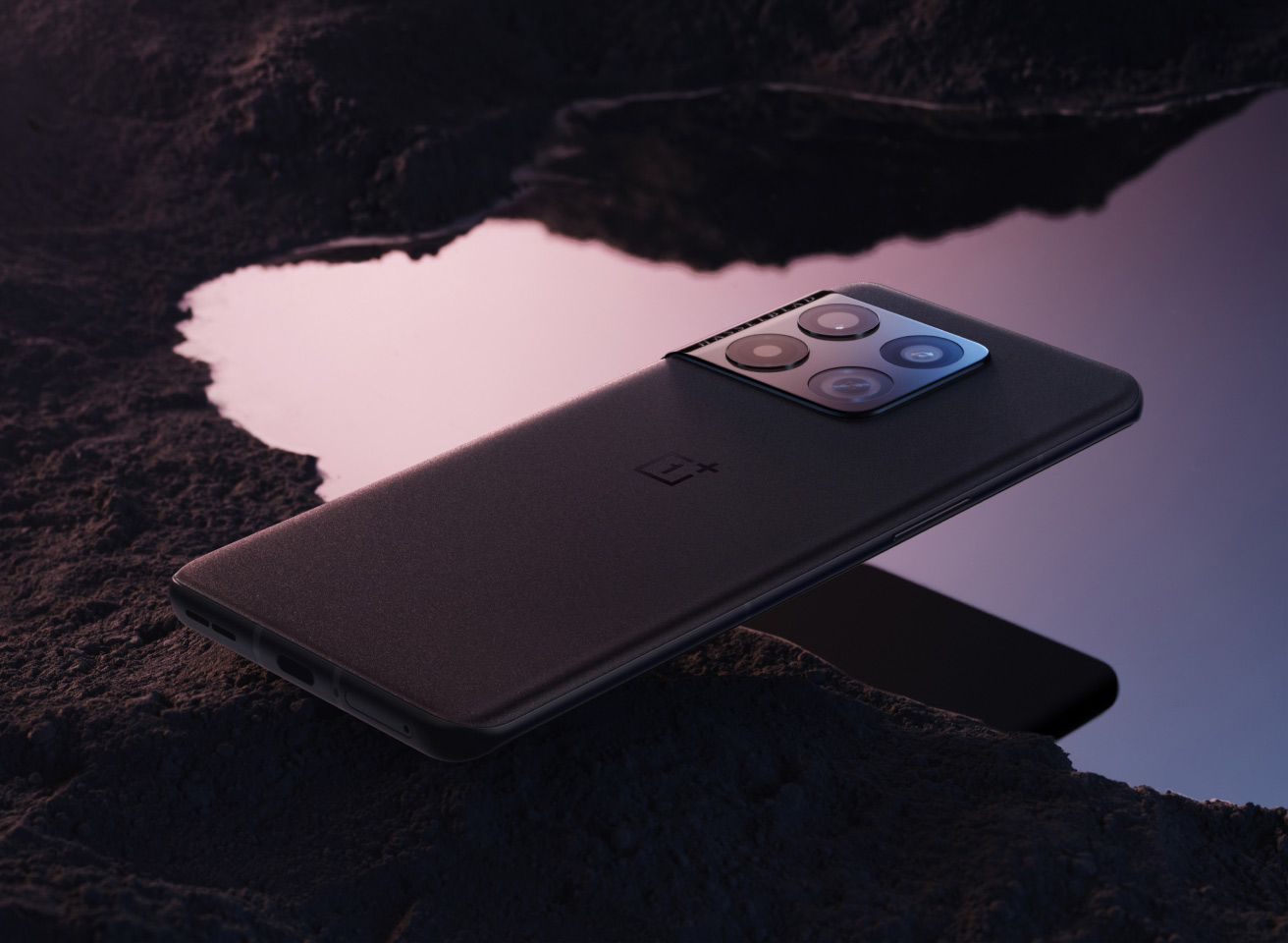 OnePlus 10 Pro in black