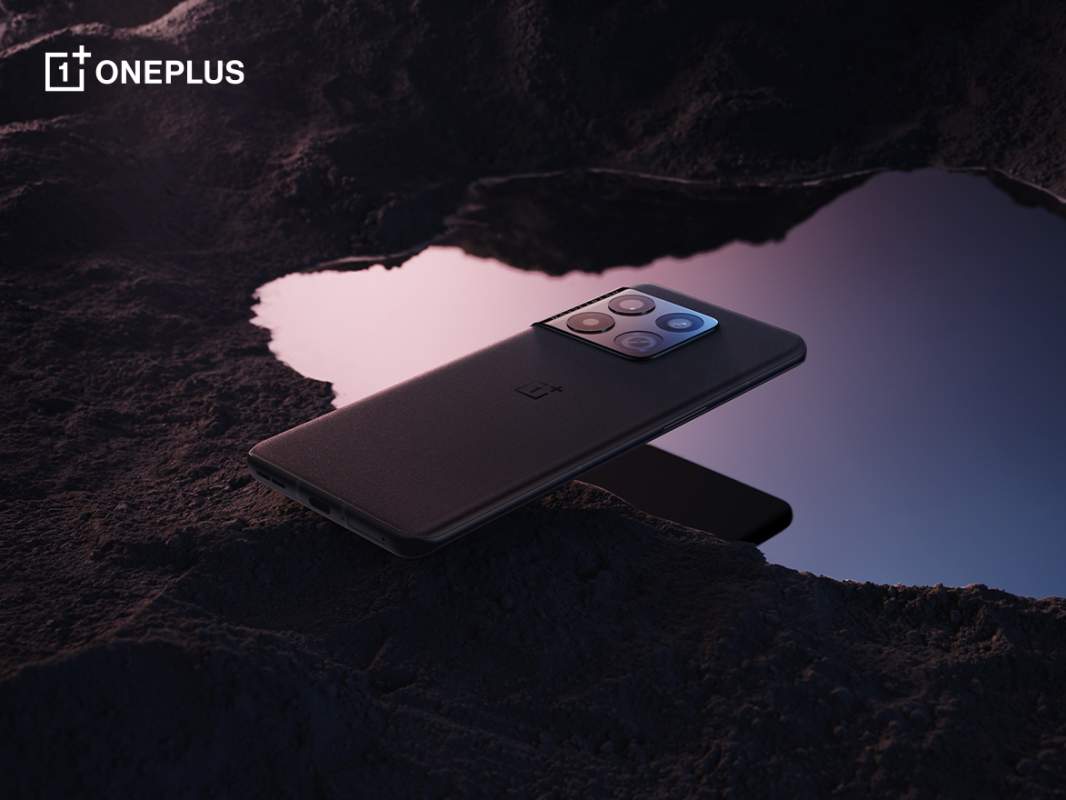 OnePlus 10 Pro in black