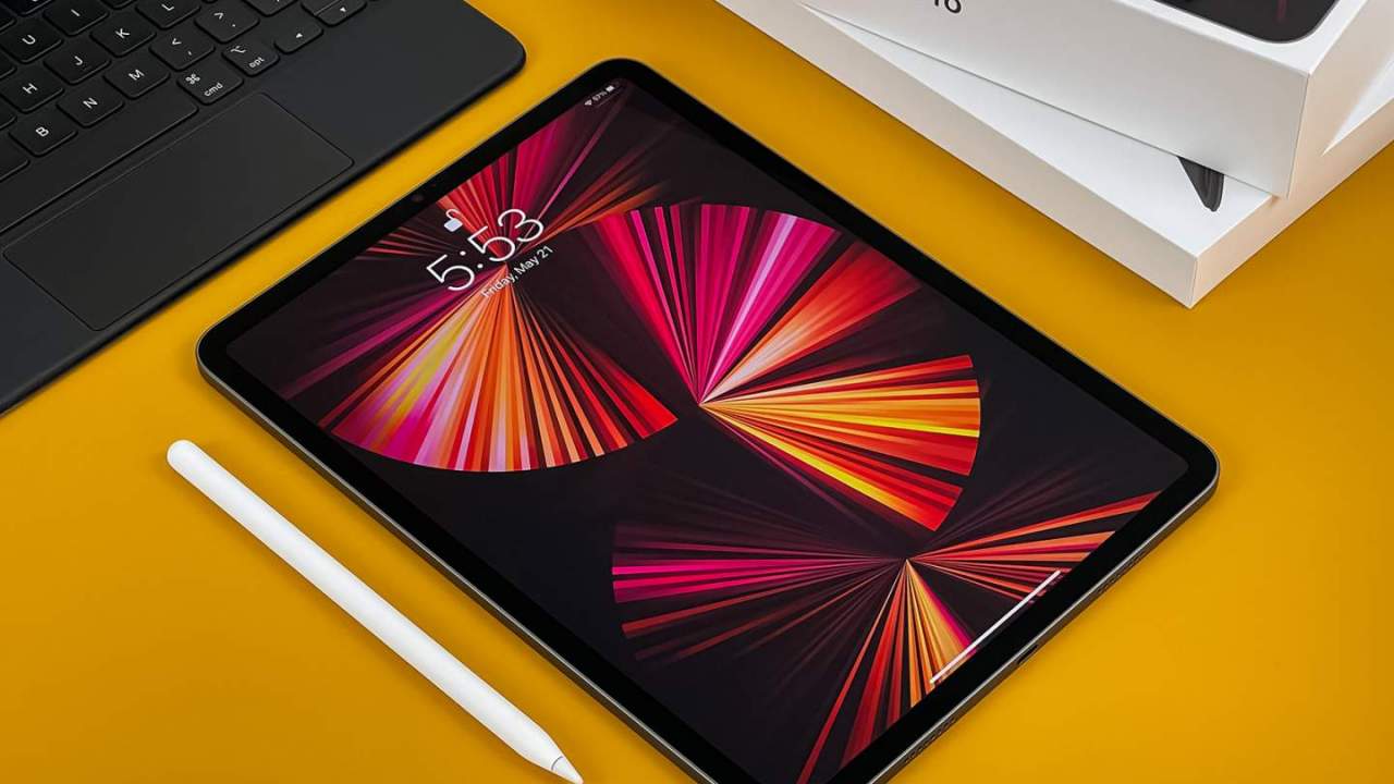 iPad Pro 2022 tipped to get a hidden feature in its Apple logo